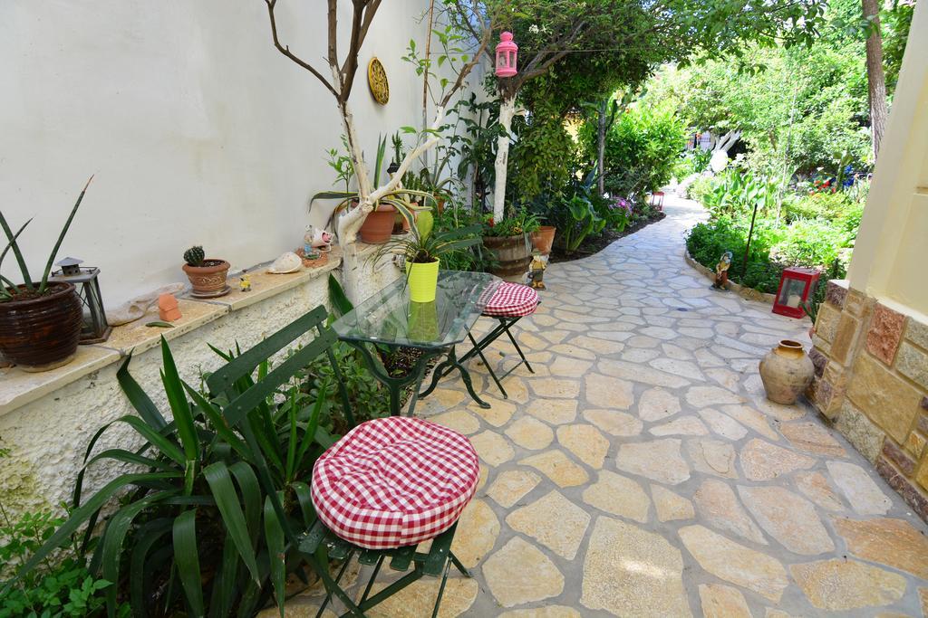 Diamante Beachfront Suites Xylokastro Dış mekan fotoğraf