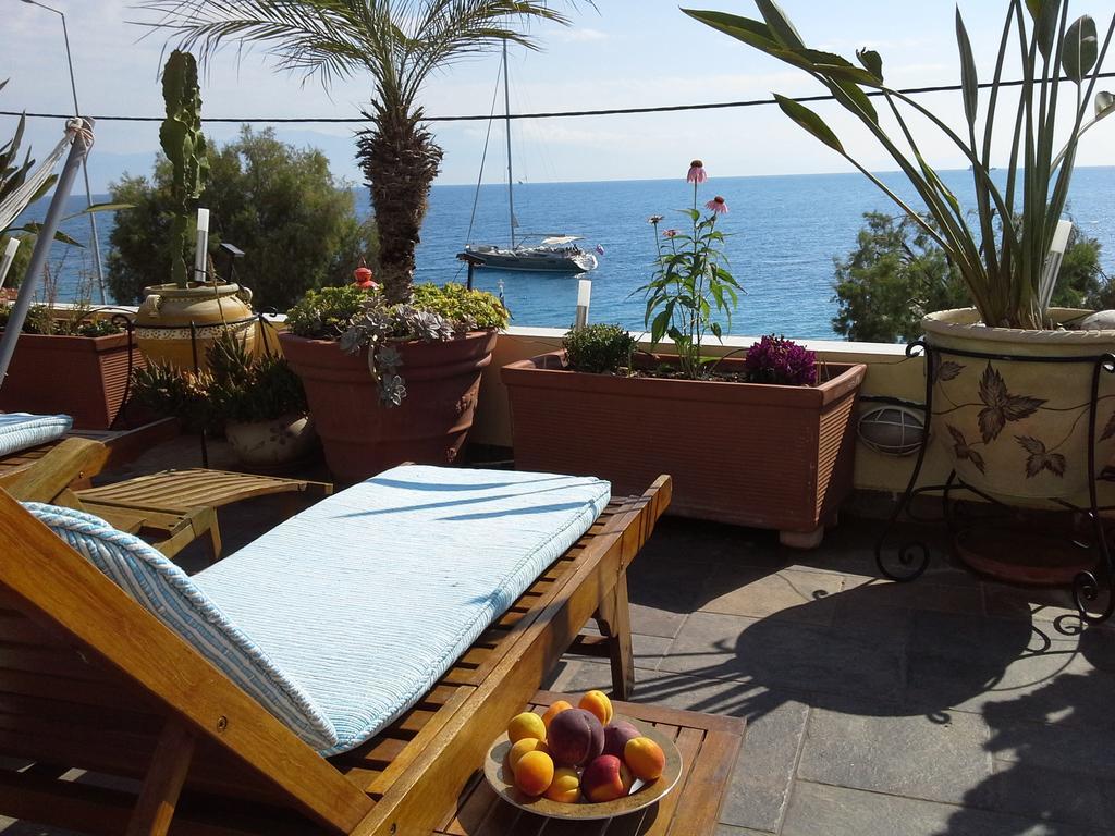 Diamante Beachfront Suites Xylokastro Oda fotoğraf