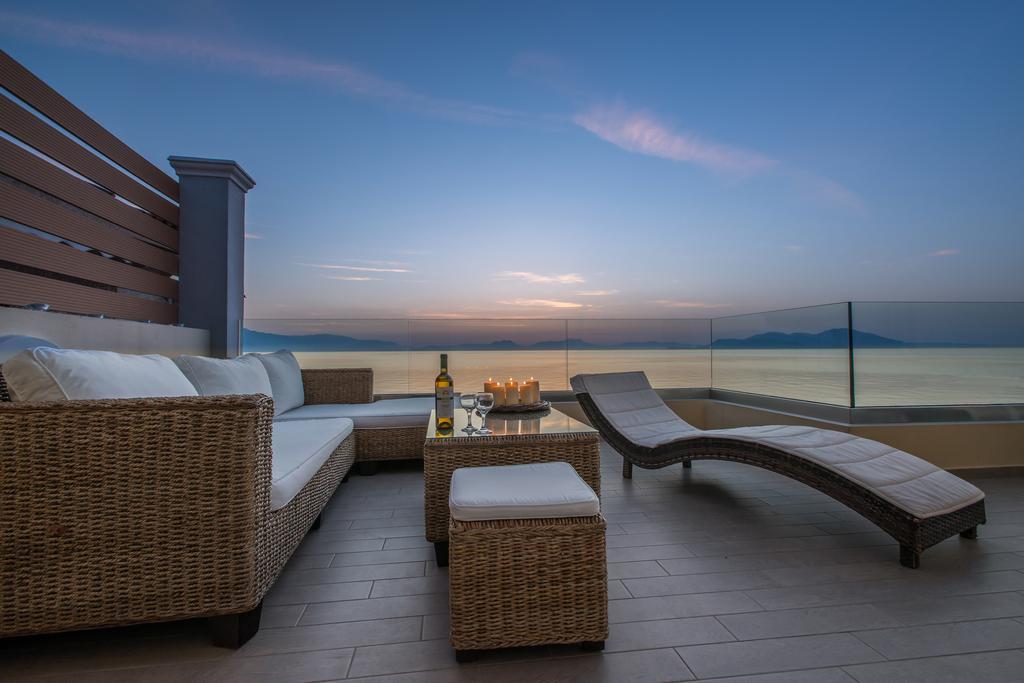 Diamante Beachfront Suites Xylokastro Dış mekan fotoğraf