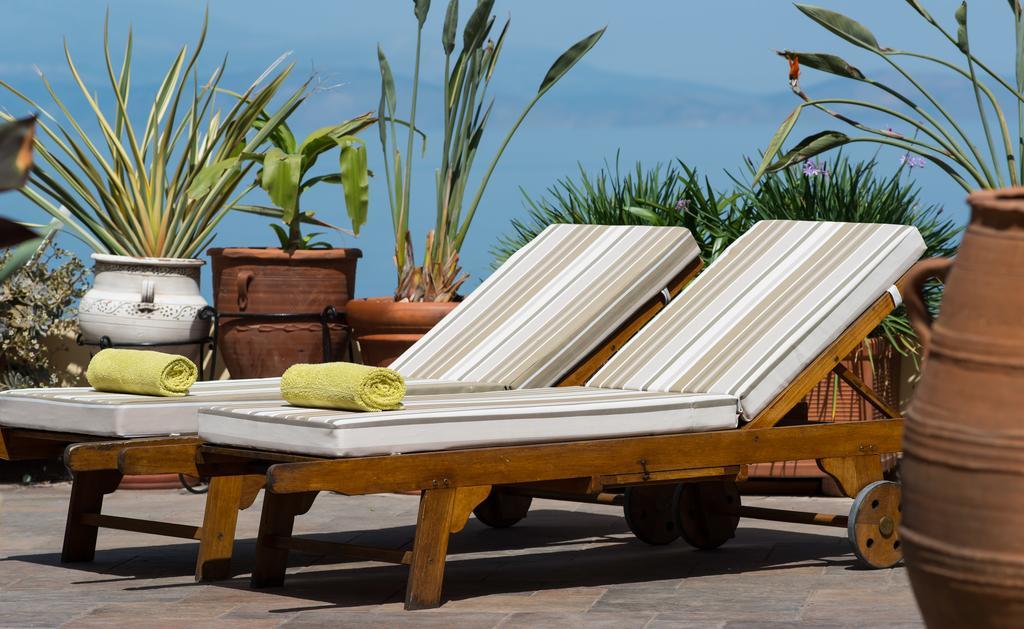 Diamante Beachfront Suites Xylokastro Dış mekan fotoğraf