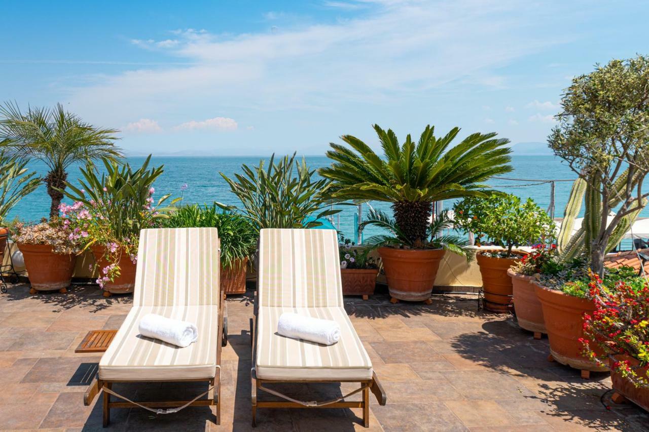Diamante Beachfront Suites Xylokastro Dış mekan fotoğraf